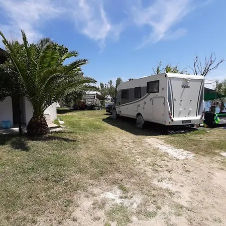 Camp Pere キャンプ場 *