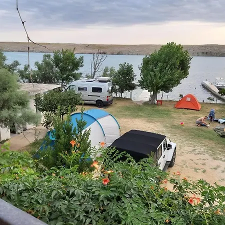 キャンプ場 Camp Pere