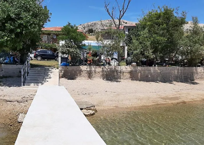 Camp Pere * Pag Town